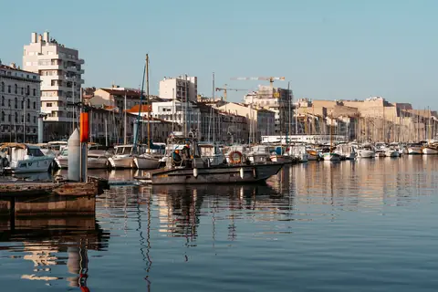 Vieux-Port de Marseille et ses bateaux amarrés